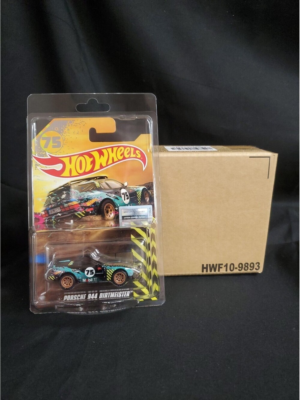Hot Wheels Mobil 1 Porsche Dirtmeister 944 Collectors Edition HWF10-9893 NEW